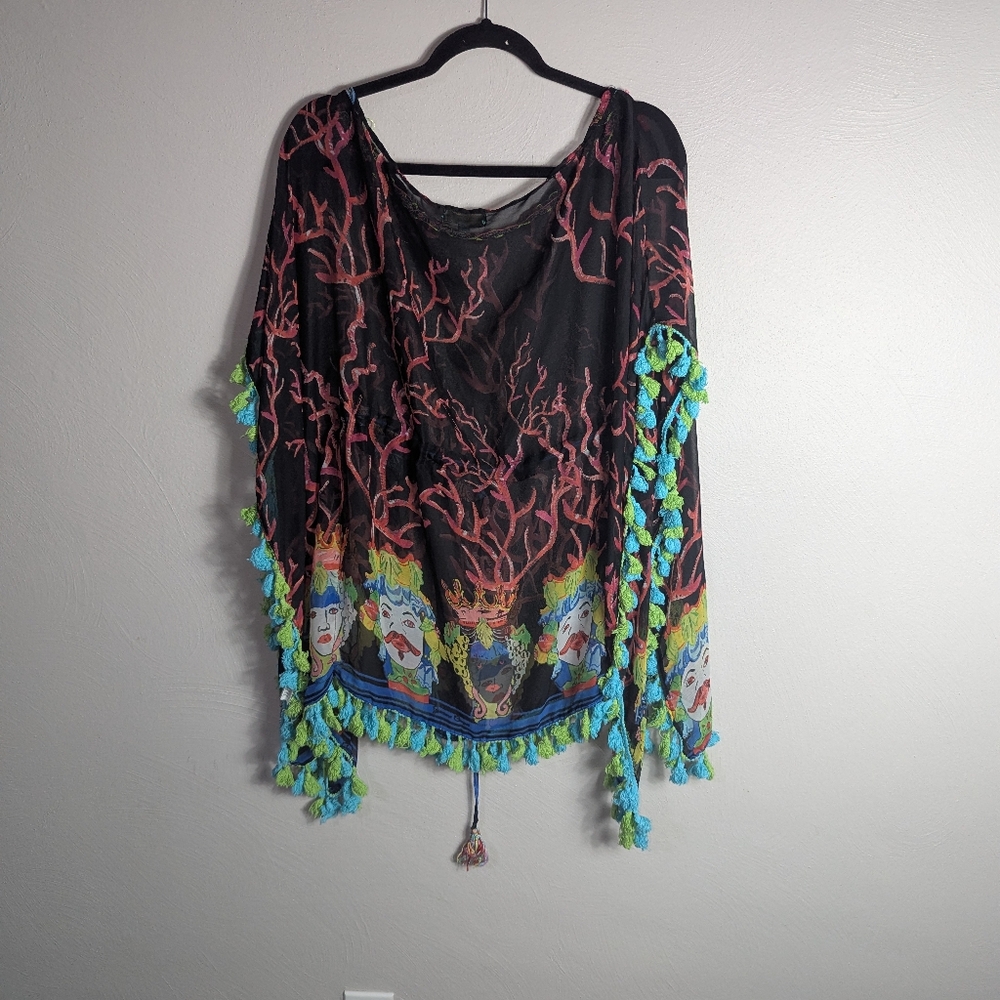 One Size Antica Santoria by Giacomo Cinque Semi Sheer Coral Face Print Poncho - Picture 2 of 9